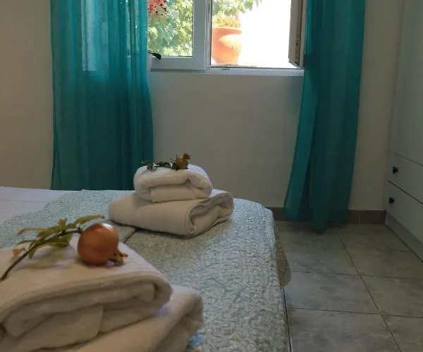 η ροδιά - Rodia