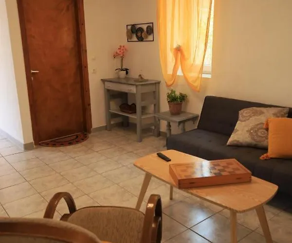 η ροδιά - Rodia Appartement *